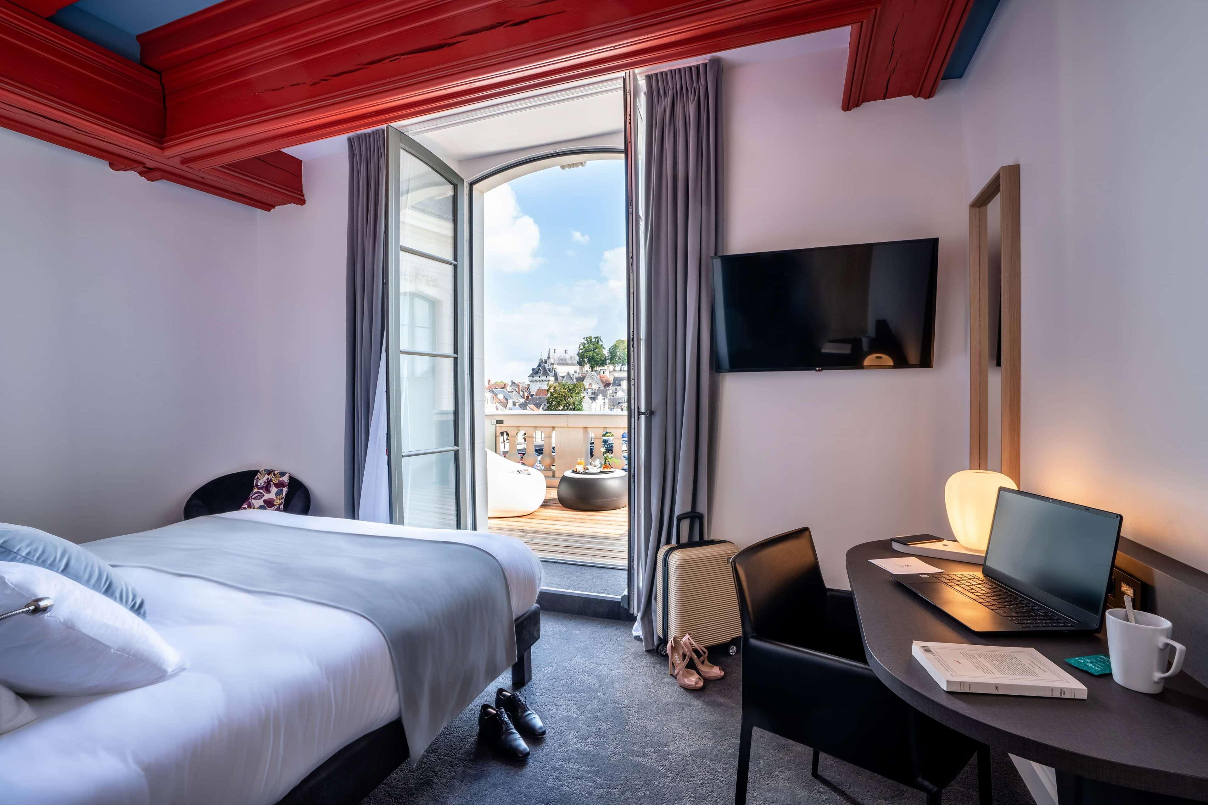 Western De La Cite Royale 4*
