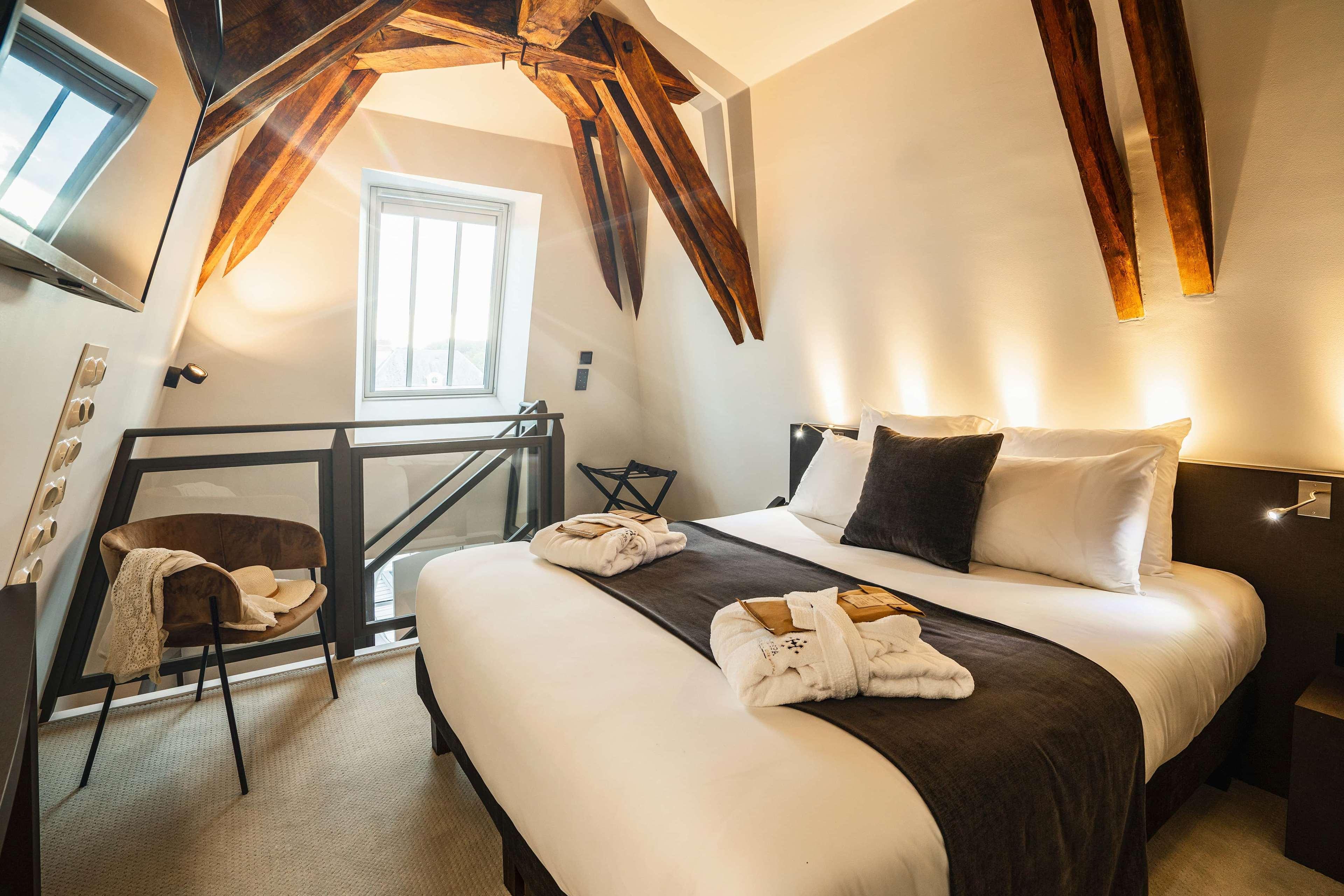 Hotel Western De La Cite Royale 4*